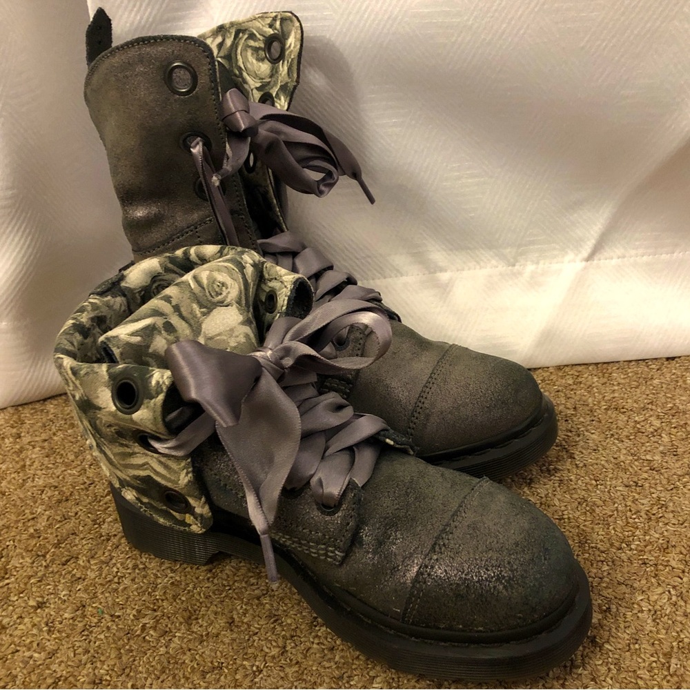 Silver Floral Dr. Martens Air Wair Size 7